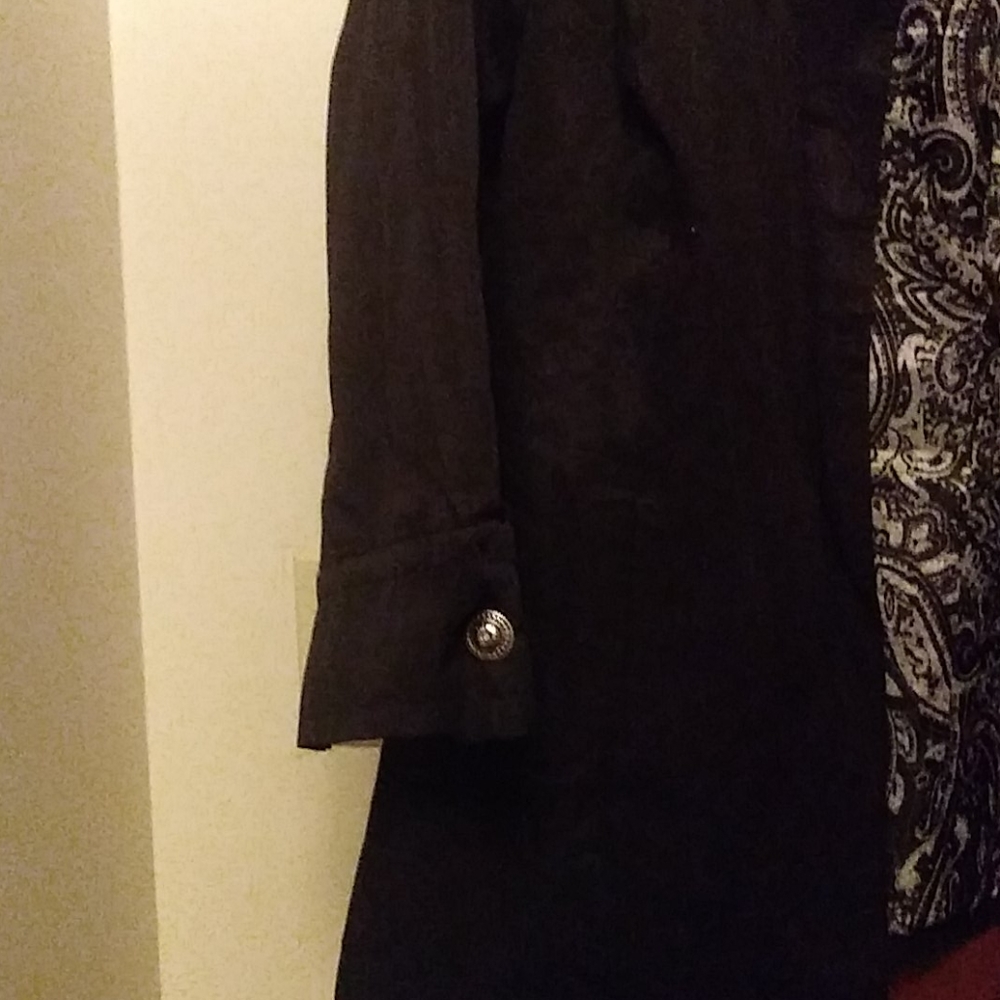 Blazer - Picture 3 of 4